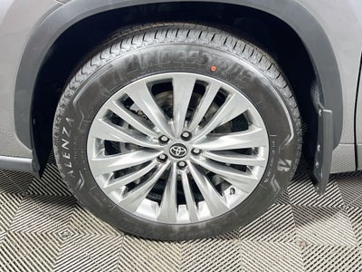 2026 Toyota Highlander Hybrid Hybrid Platinum