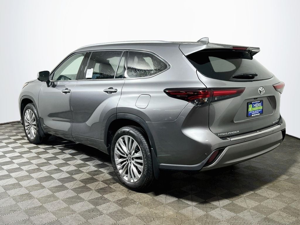 2026 Toyota Highlander Hybrid Hybrid Platinum
