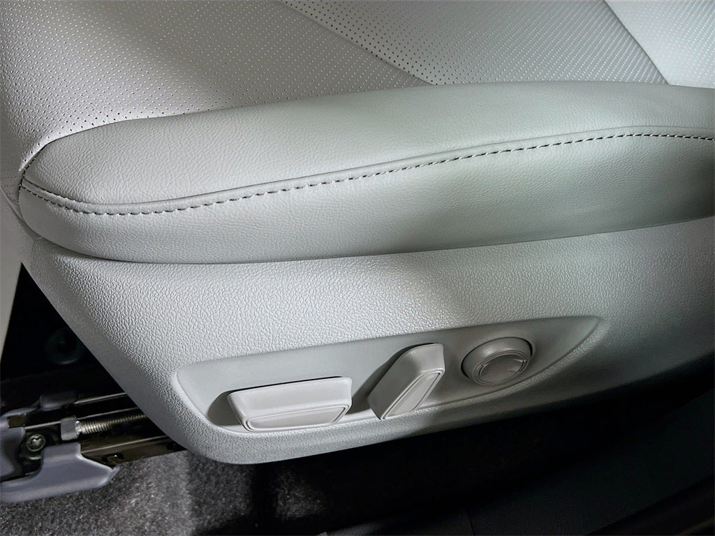 2026 Toyota Highlander Hybrid Hybrid Platinum