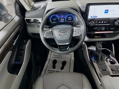 2026 Toyota Highlander Hybrid Hybrid Platinum