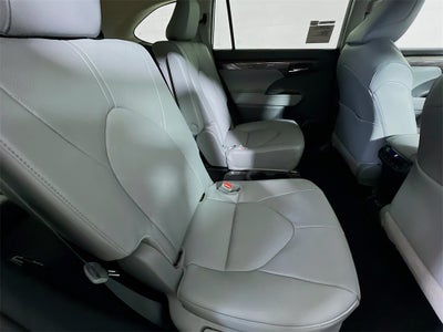 2026 Toyota Highlander Hybrid Hybrid Platinum