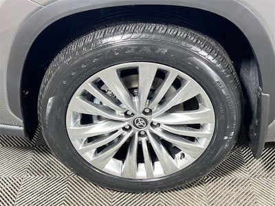 2026 Toyota Highlander Hybrid Hybrid Platinum