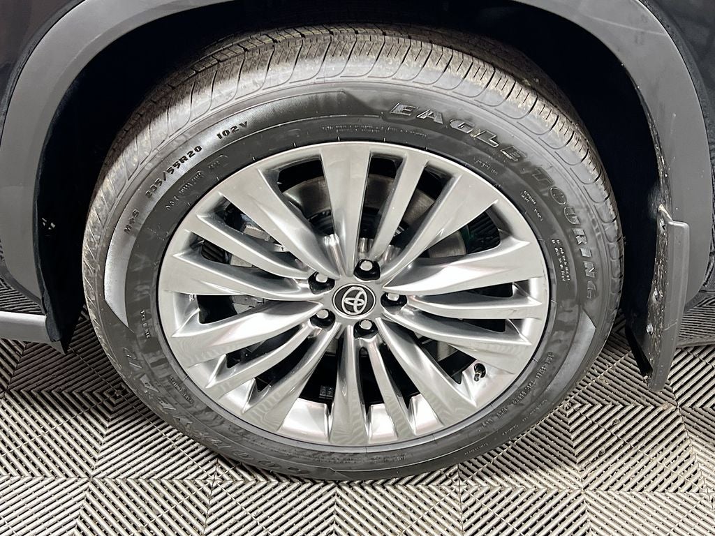 2026 Toyota Highlander Hybrid Platinum S