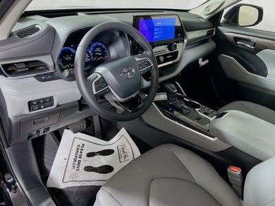 2026 Toyota Highlander Hybrid Platinum S