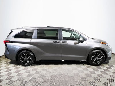 2026 Toyota Sienna Platinum