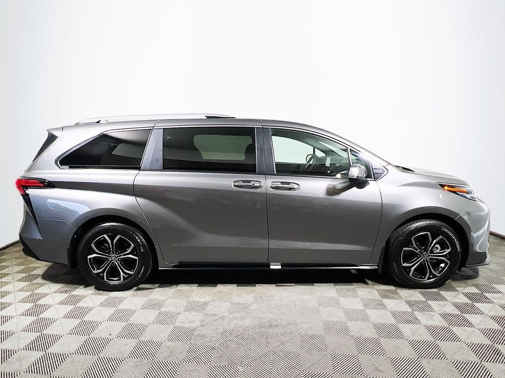 2026 Toyota Sienna Platinum