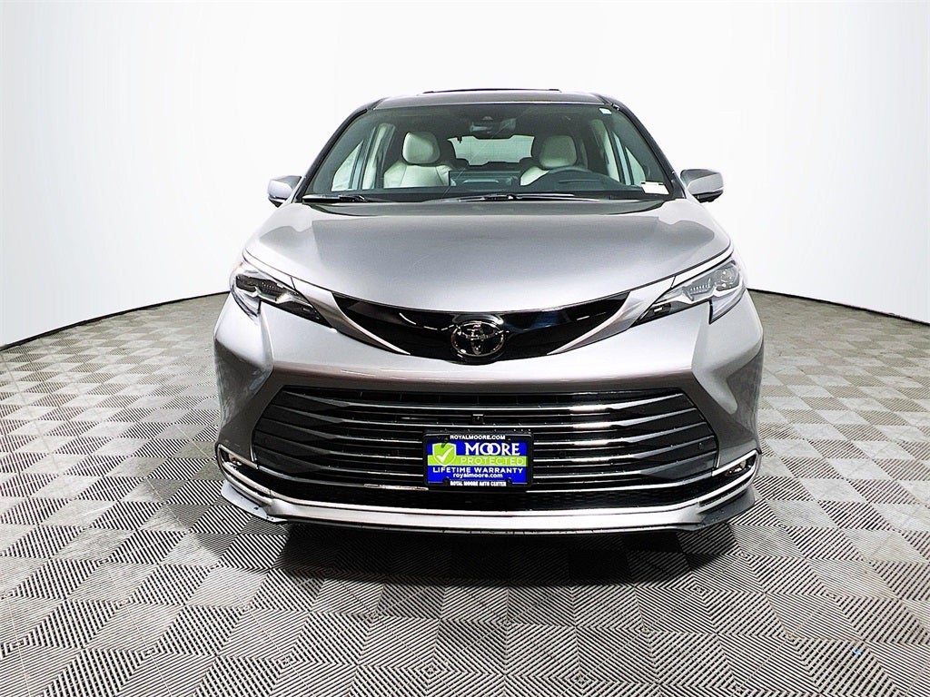 2026 Toyota Sienna Platinum