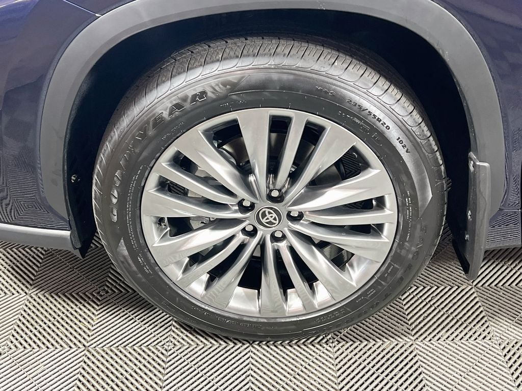 2026 Toyota Highlander Platinum