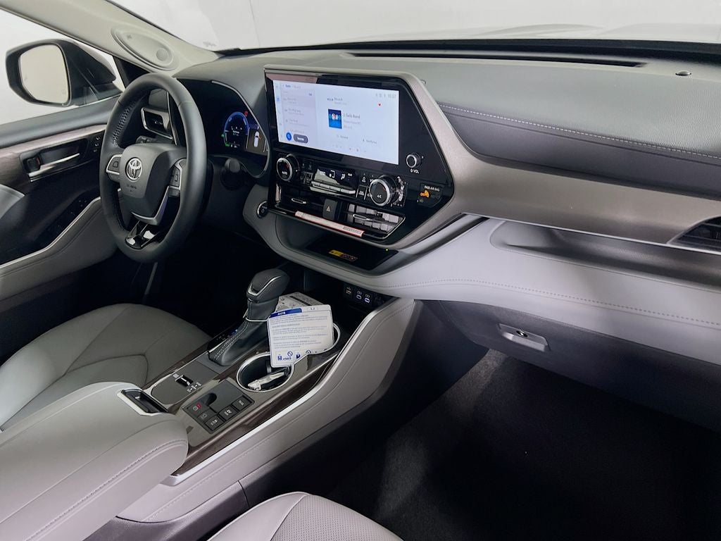 2026 Toyota Highlander Hybrid Limited S