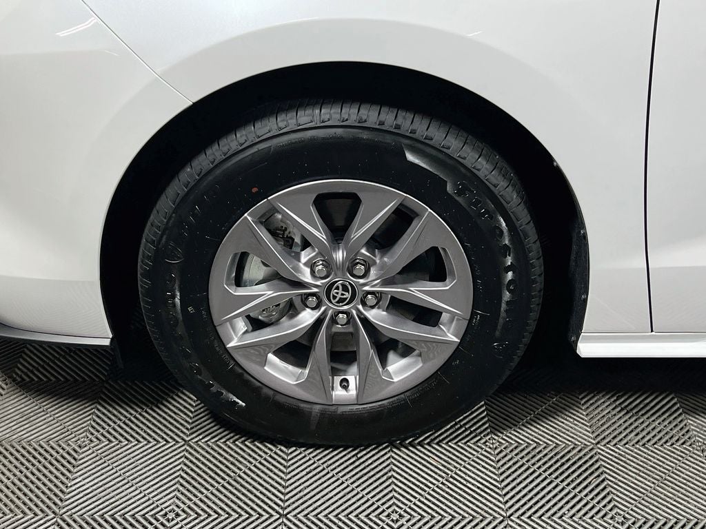 2026 Toyota Sienna XLE S