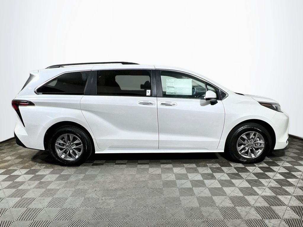 2026 Toyota Sienna XLE S