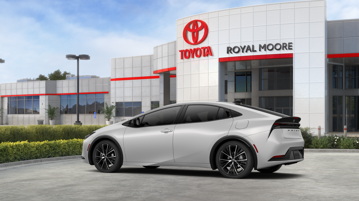 2027 Toyota Prius XLE