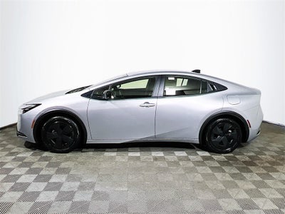 2026 Toyota Prius Plug-in Hybrid SE