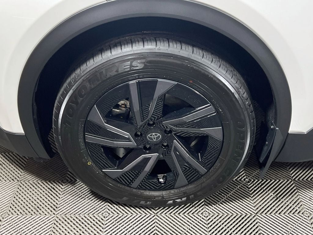 2026 Toyota C-HR SE