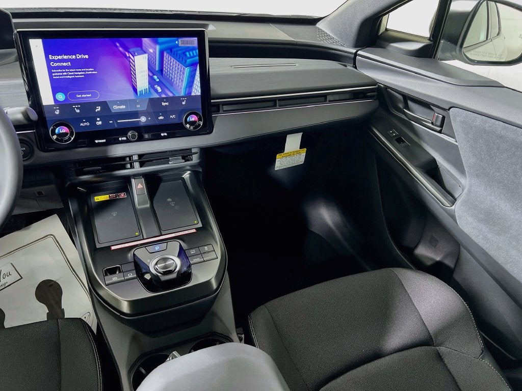 2027 Toyota C-HR SE