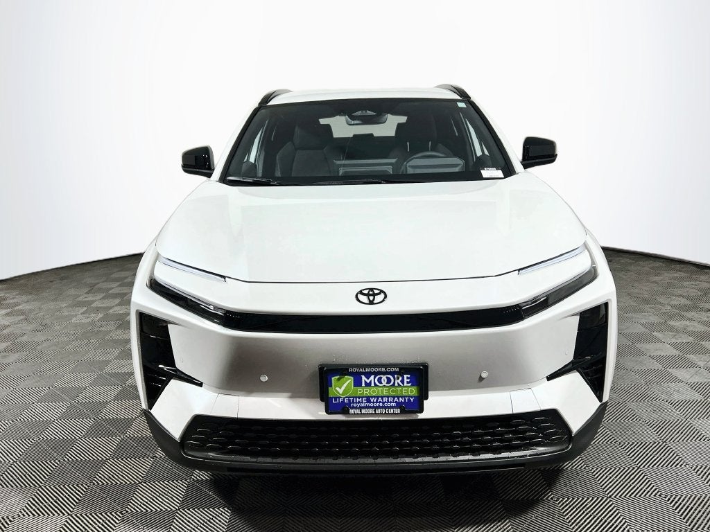 2027 Toyota C-HR SE