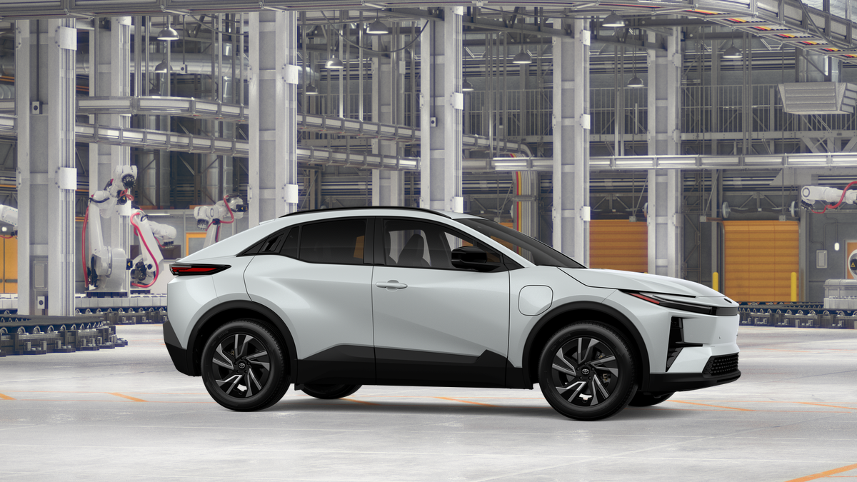 2027 Toyota C-HR SE