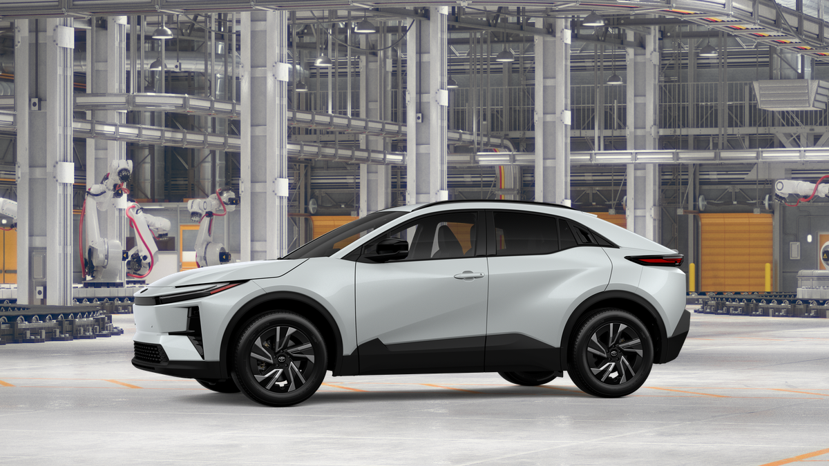 2027 Toyota C-HR SE