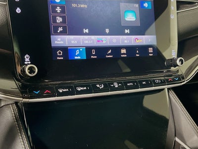 2024 Jeep Wagoneer Base