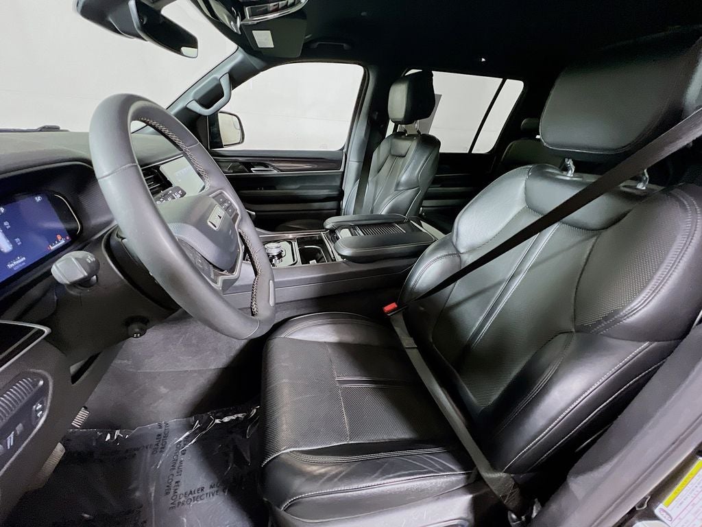 2024 Jeep Wagoneer Base