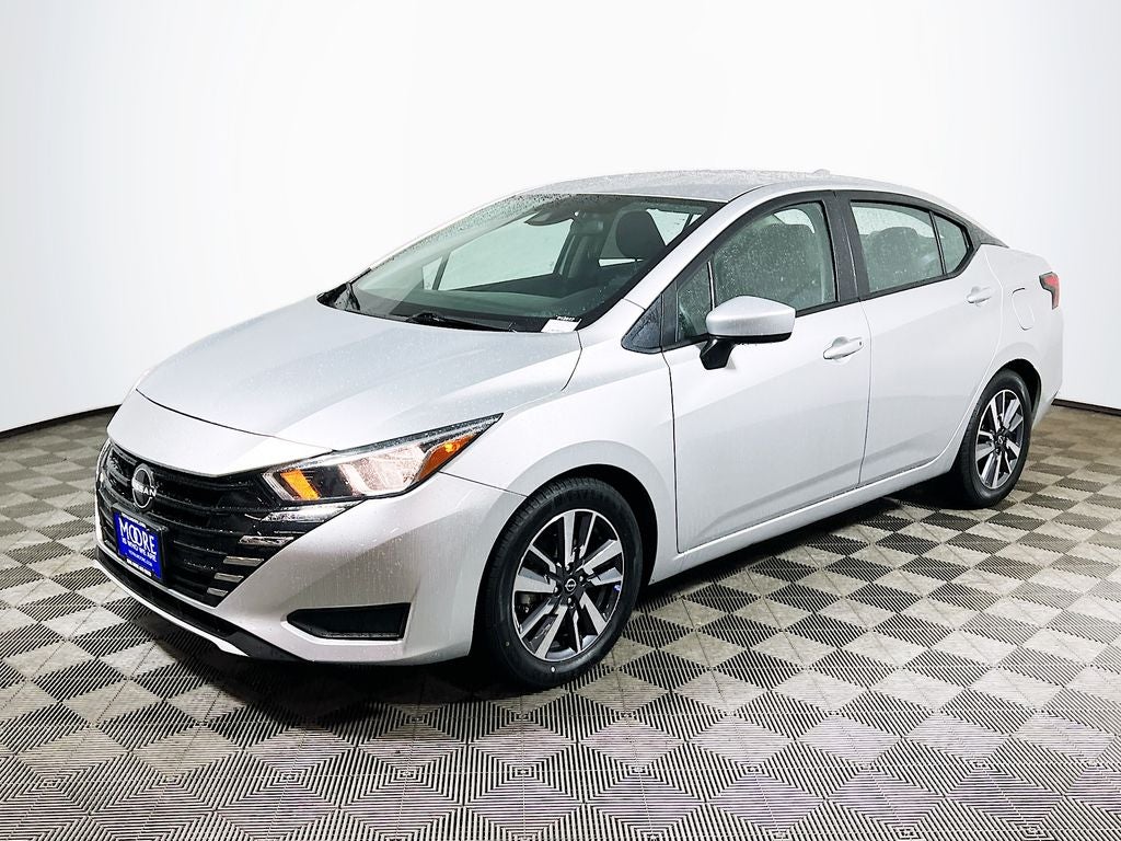 2024 Nissan Versa 1.6 SV