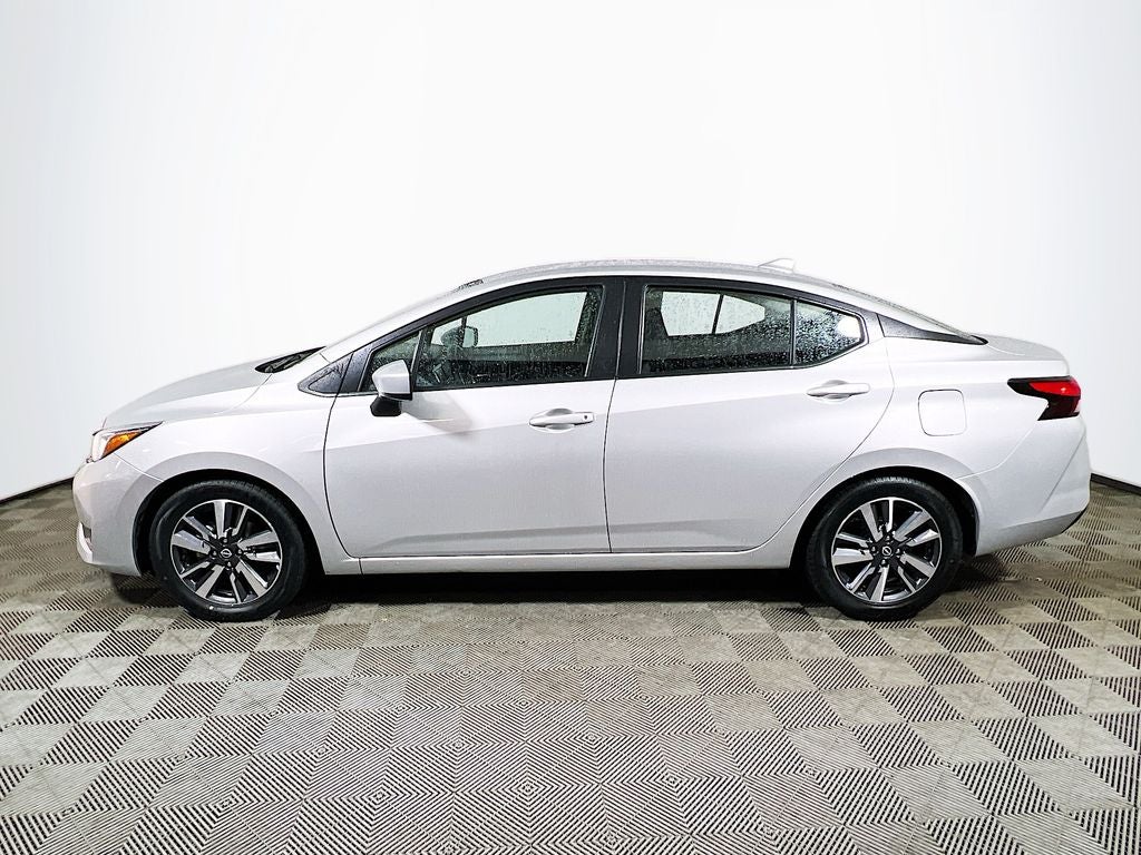 2024 Nissan Versa 1.6 SV