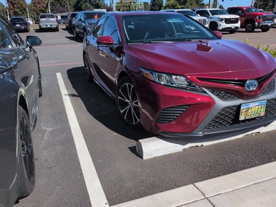 2018 Toyota Camry Hybrid SE