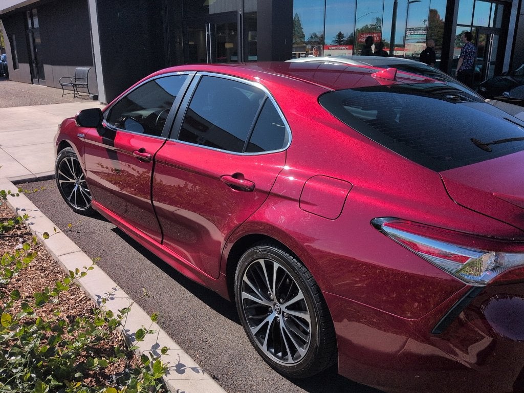 2018 Toyota Camry Hybrid SE