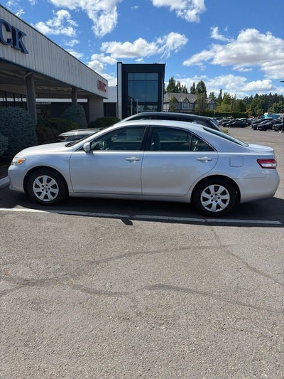 2011 Toyota Camry LE