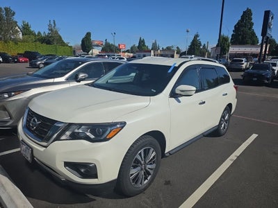 2020 Nissan Pathfinder SV
