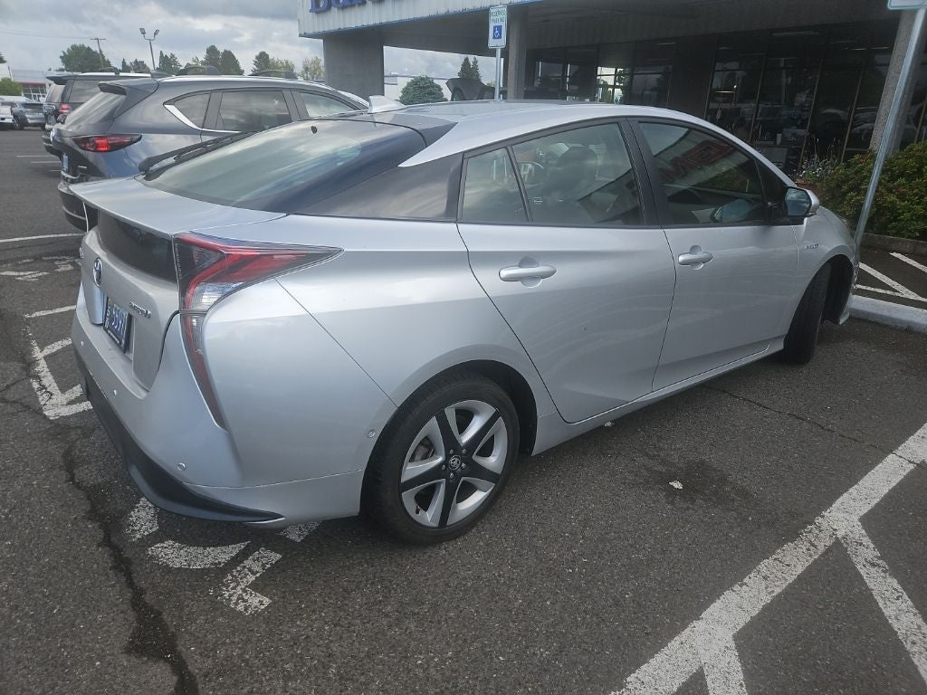 2018 Toyota Prius Three Touring