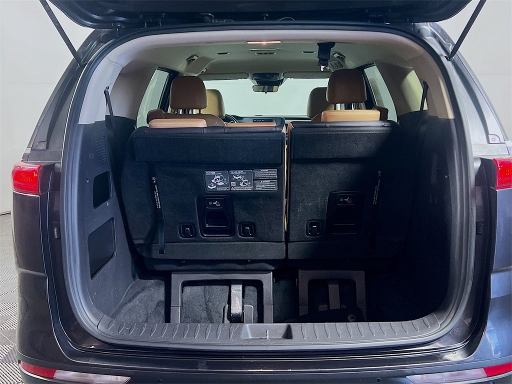 2024 Kia Carnival LX