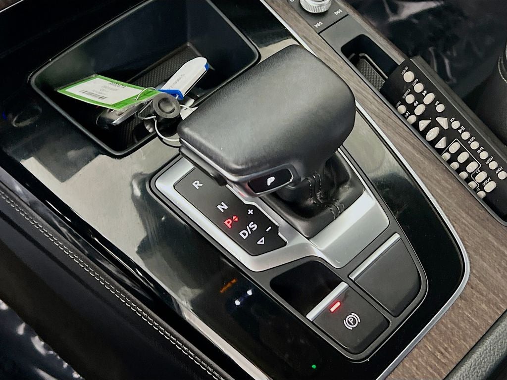 2023 Audi Q5 45 S line Premium quattro