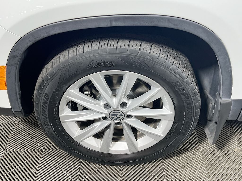 2017 Volkswagen Tiguan Limited 2.0T 4Motion