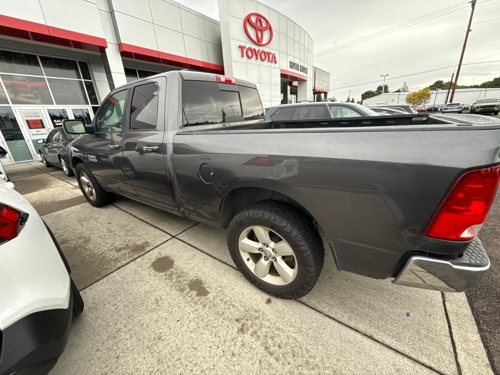 2016 RAM 1500 SLT