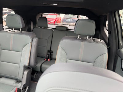 2025 GMC Acadia AT4