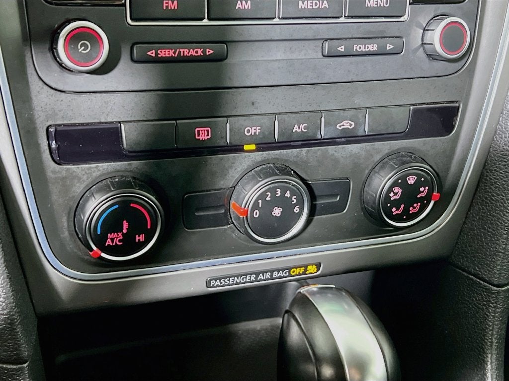 2014 Volkswagen Passat 1.8T S