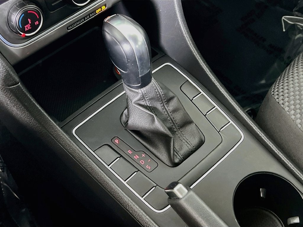 2014 Volkswagen Passat 1.8T S