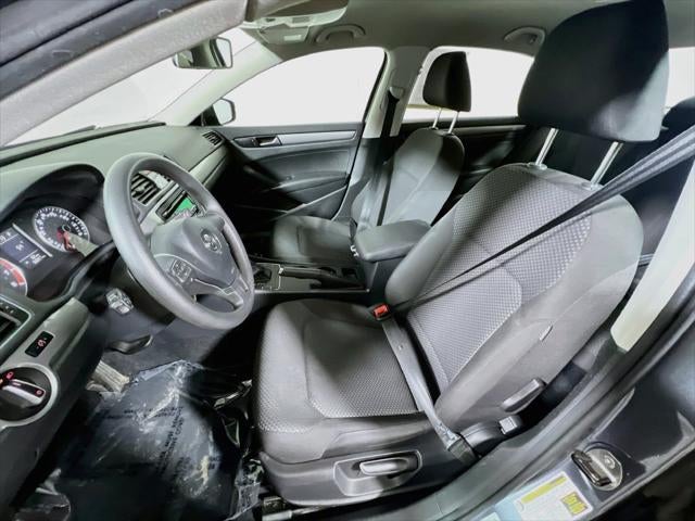 2014 Volkswagen Passat 1.8T S