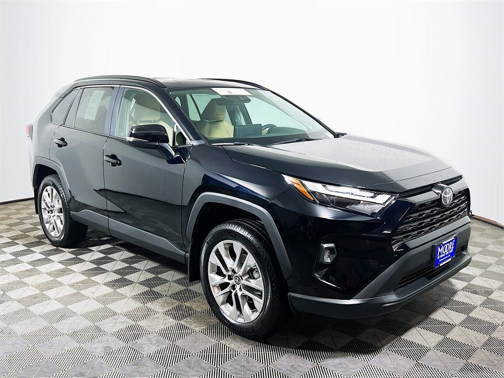2025 Toyota RAV4 XLE Premium