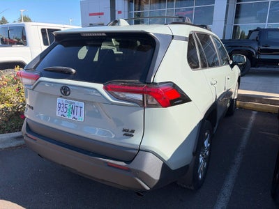 2022 Toyota RAV4 XLE Premium
