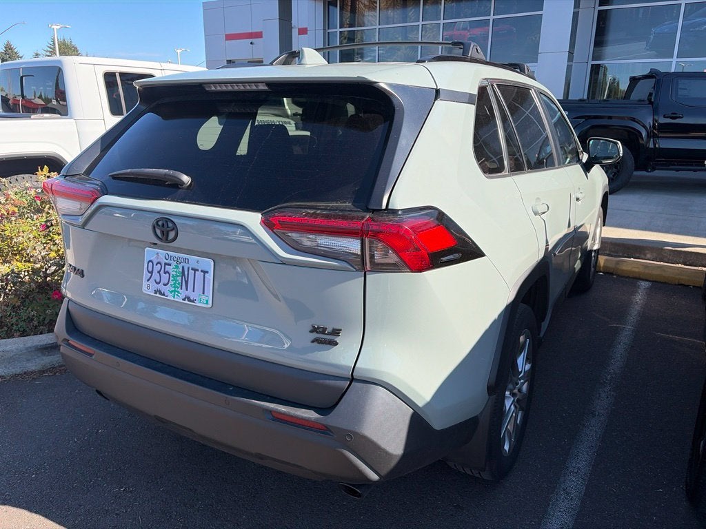 2022 Toyota RAV4 XLE Premium