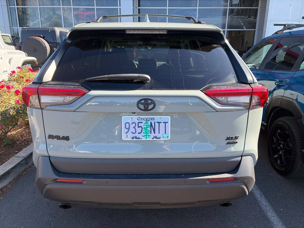 2022 Toyota RAV4 XLE Premium
