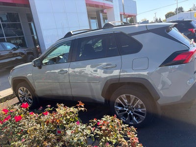 2022 Toyota RAV4 XLE Premium