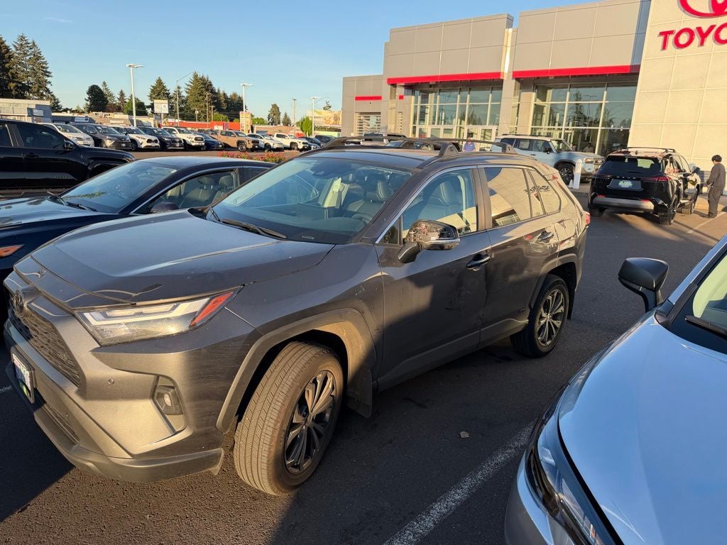 2025 Toyota RAV4 Hybrid XLE Premium