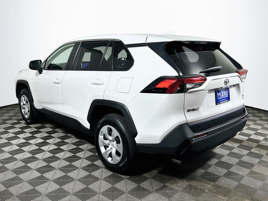 2025 Toyota RAV4 LE