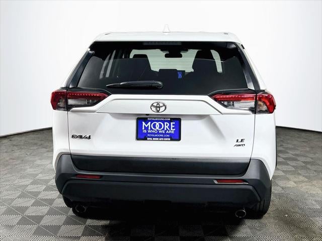 2025 Toyota RAV4 LE