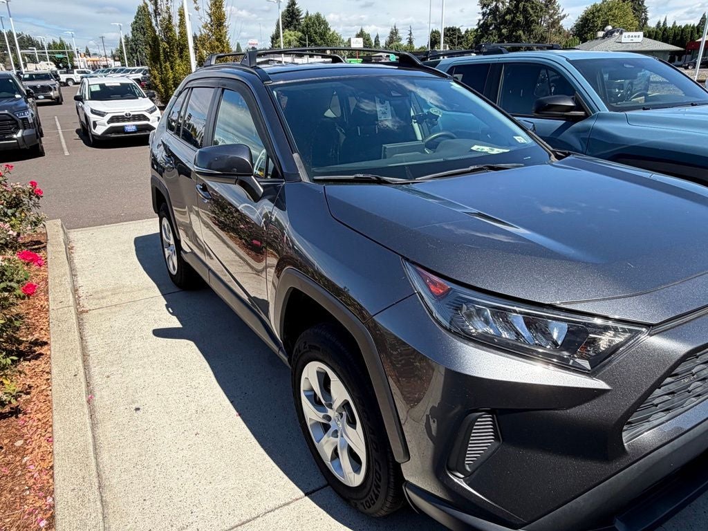 2021 Toyota RAV4 LE