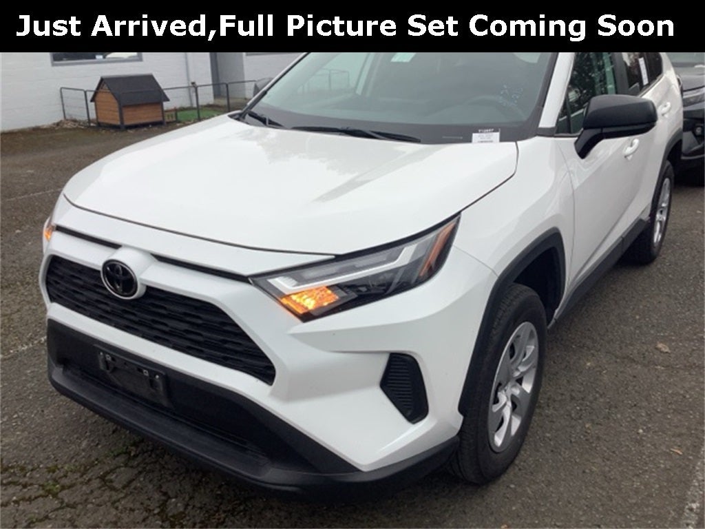 2025 Toyota RAV4 LE