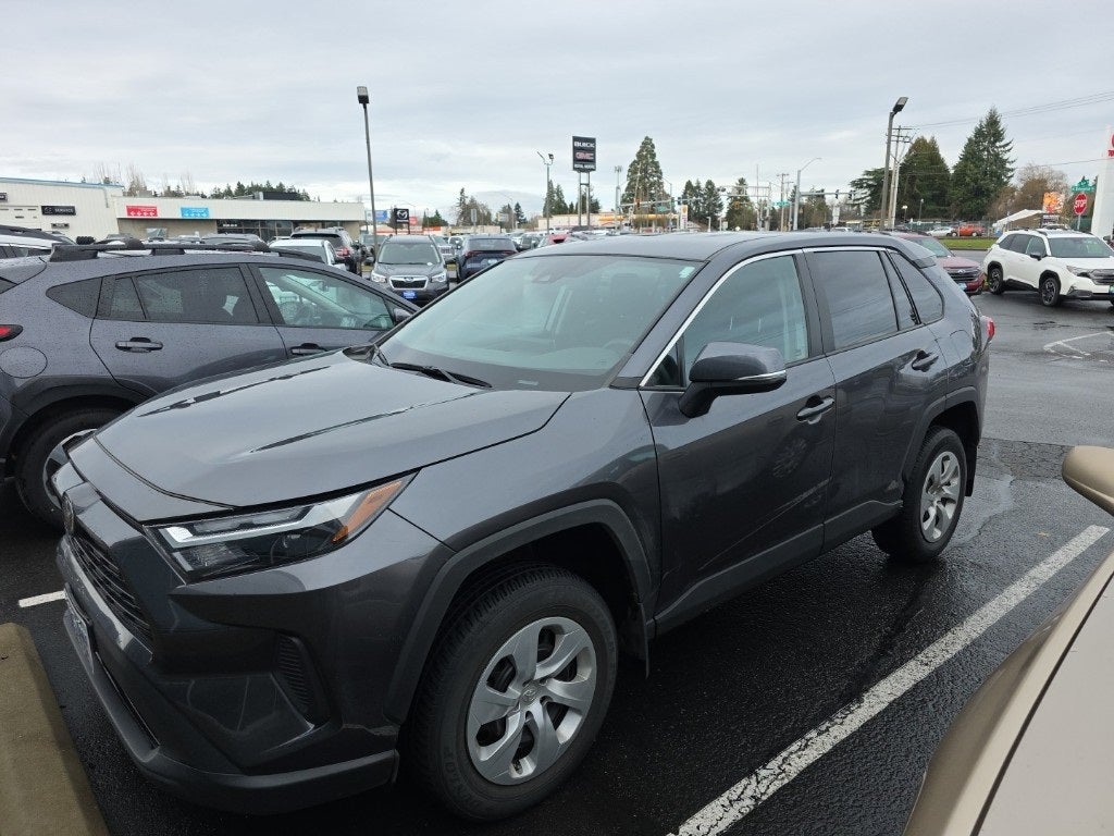 2023 Toyota RAV4 LE